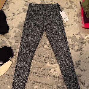Varley Black Patterned Leggings NWT Small